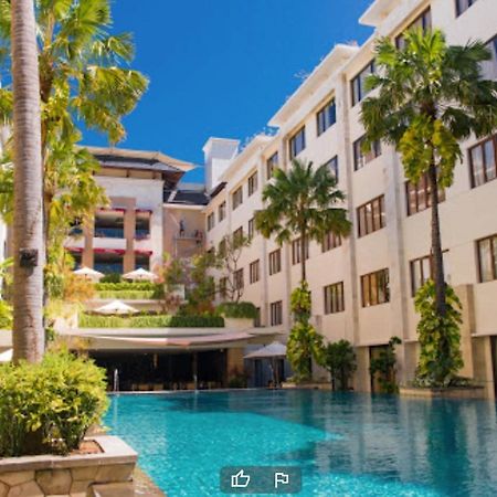 Stylish 2 Bedroom Penthouse Apt, Newly Refreshed, 50 Mbps, Pool, Gym, Resto Kuta Lombok Kültér fotó