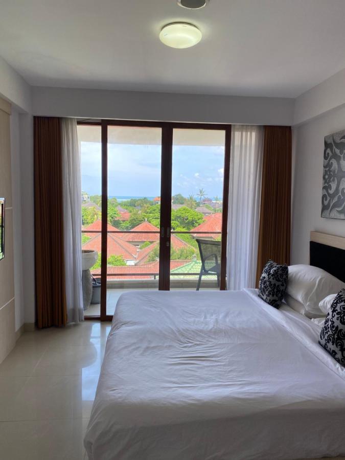 Stylish 2 Bedroom Penthouse Apt, Newly Refreshed, 50 Mbps, Pool, Gym, Resto Kuta Lombok Kültér fotó