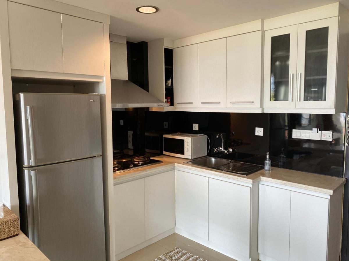 Stylish 2 Bedroom Penthouse Apt, Newly Refreshed, 50 Mbps, Pool, Gym, Resto Kuta Lombok Kültér fotó