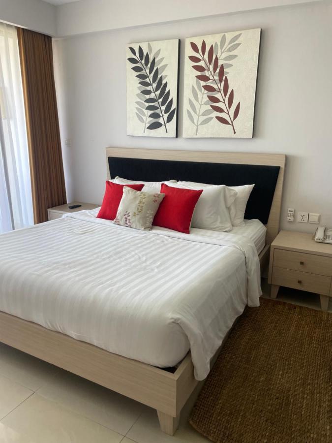 Stylish 2 Bedroom Penthouse Apt, Newly Refreshed, 50 Mbps, Pool, Gym, Resto Kuta Lombok Kültér fotó