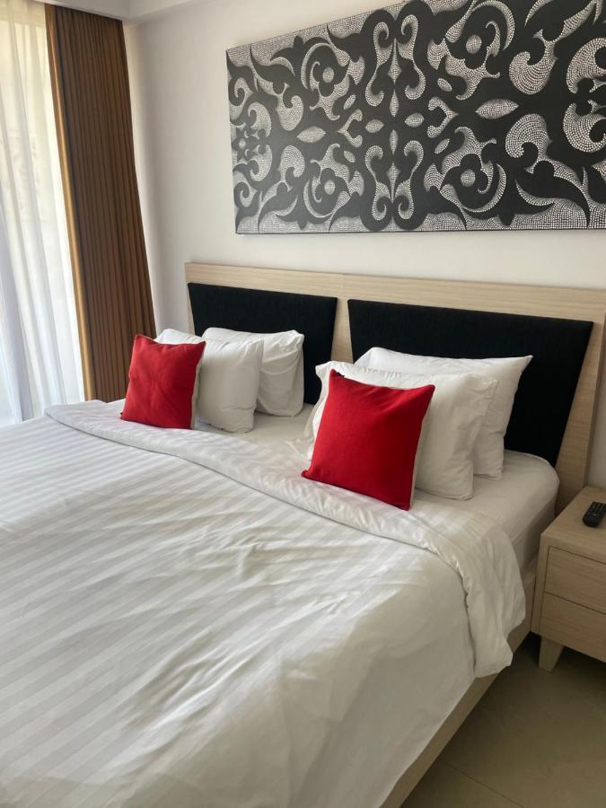 Stylish 2 Bedroom Penthouse Apt, Newly Refreshed, 50 Mbps, Pool, Gym, Resto Kuta Lombok Kültér fotó