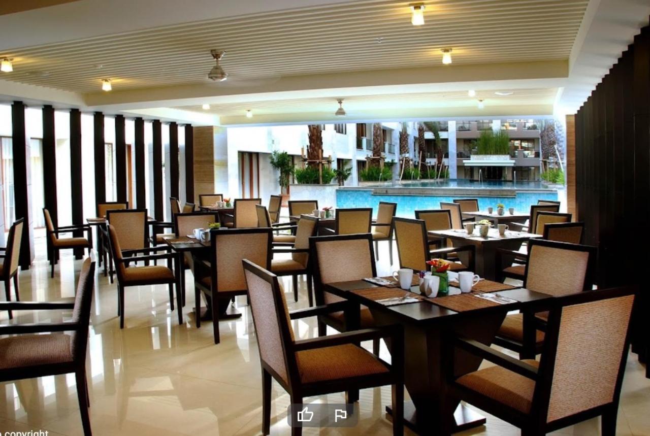 Stylish 2 Bedroom Penthouse Apt, Newly Refreshed, 50 Mbps, Pool, Gym, Resto Kuta Lombok Kültér fotó