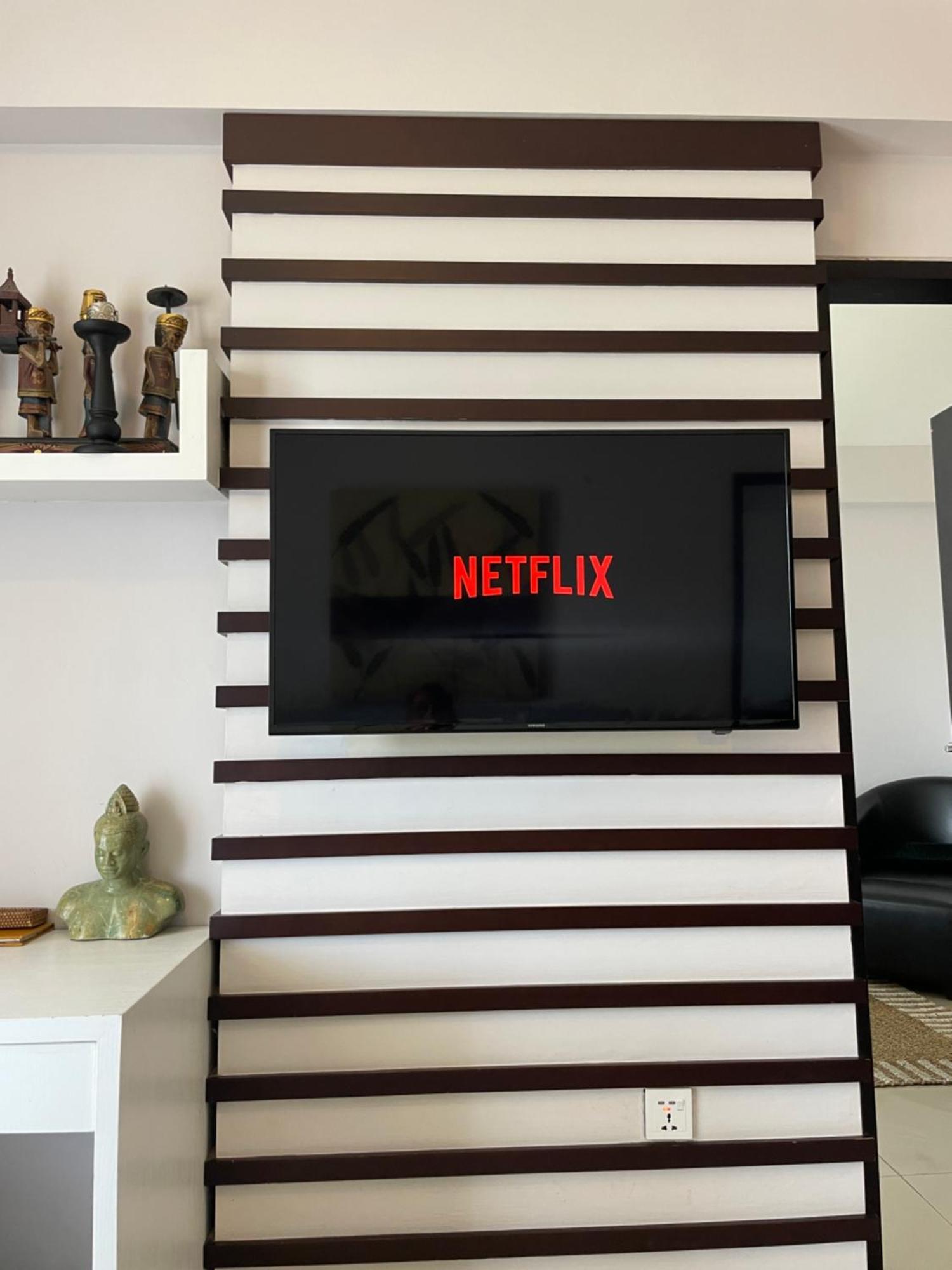Stylish 2 Bedroom Penthouse Apt, Newly Refreshed, 50 Mbps, Pool, Gym, Resto Kuta Lombok Kültér fotó